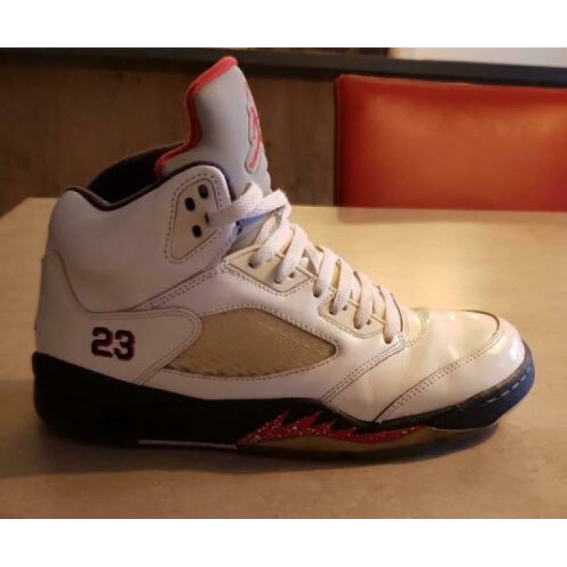Nike AIR JORDAN 5 RETRO "OLYMPISCH" maat 43