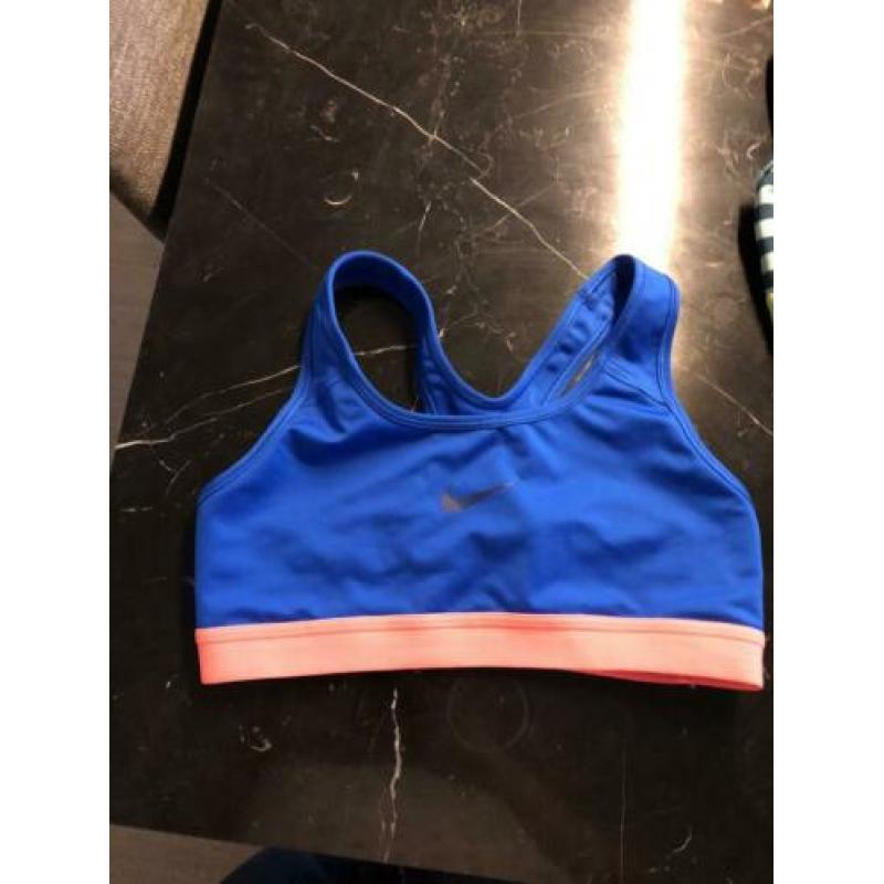 3 Nike sport BH’s - maat S