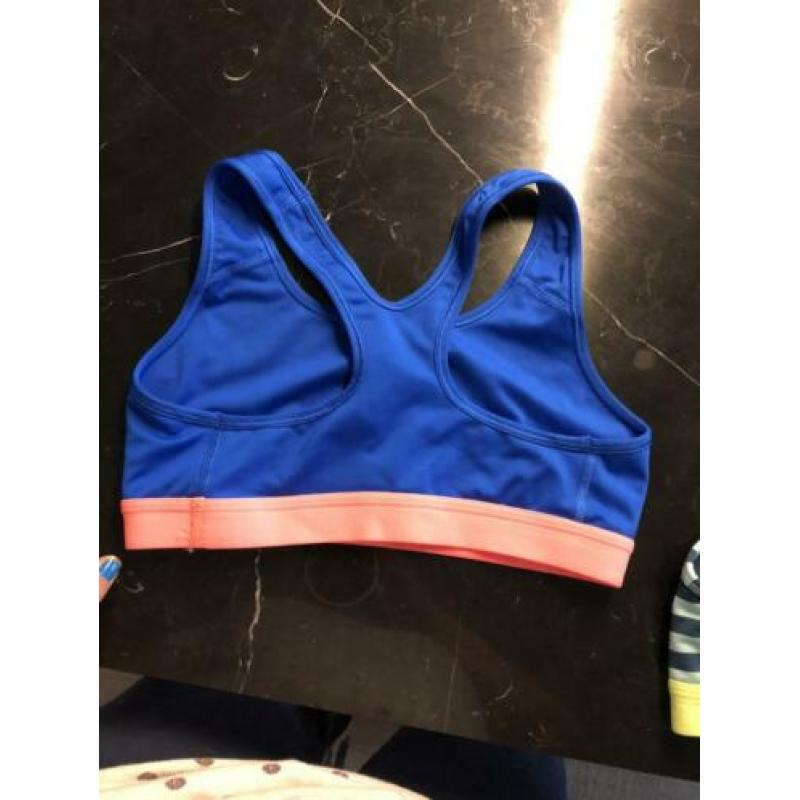 3 Nike sport BH’s - maat S