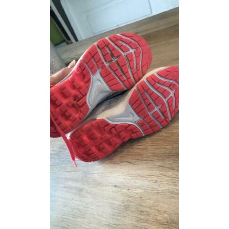 Nike wit/roze 38 zaal/ buiten schoenen