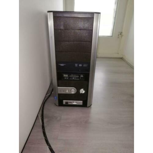 Amd A serie desktop met 2 x samsung 23 inch full hd monitor