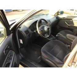 Volkswagen Bora 2.0 Trendline, AIRCO, APK TOT 26-02-2021, 4X