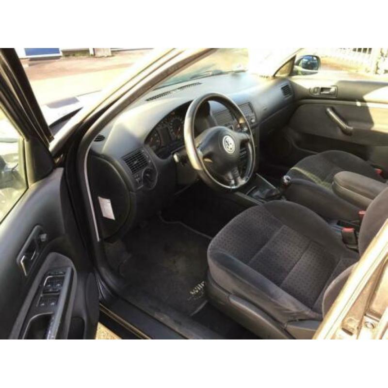 Volkswagen Bora 2.0 Trendline, AIRCO, APK TOT 26-02-2021, 4X