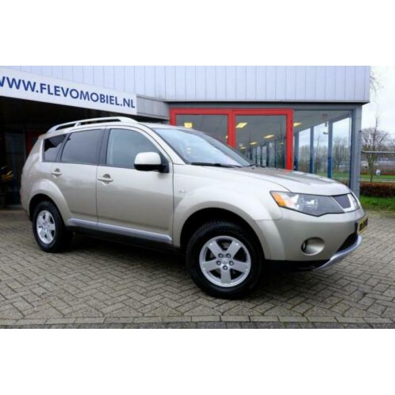 Mitsubishi Outlander 2.4 Intro Edition 2WD 7-Pers. Clima/LMV