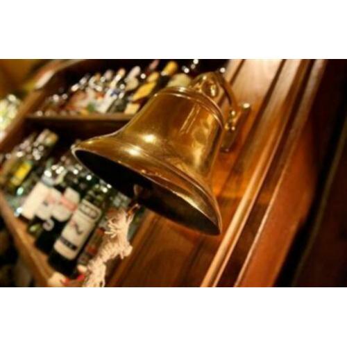 Cafe bel scheepsbel met ''GRATIS'' Bier logo Heineken bar