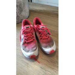 Nike wit/roze 38 zaal/ buiten schoenen