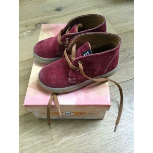 Schoenen van EB maat 24