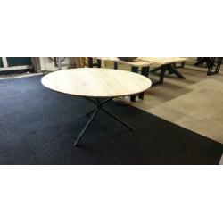 i206 massief eiken eettafel 140 doorsnee verjongdblad