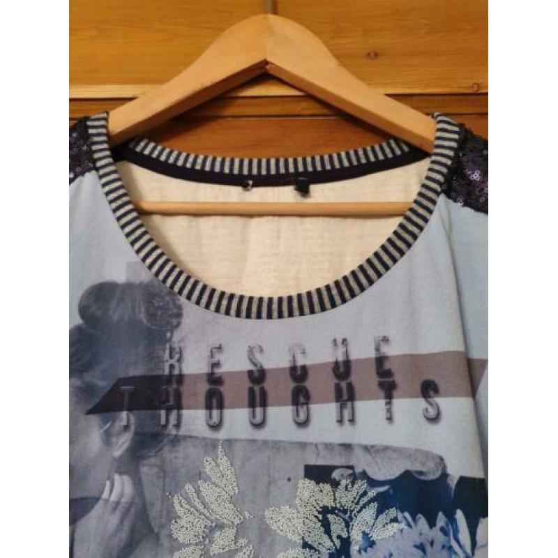 Mooie blauwe top met pailletten en glitters, maat XL