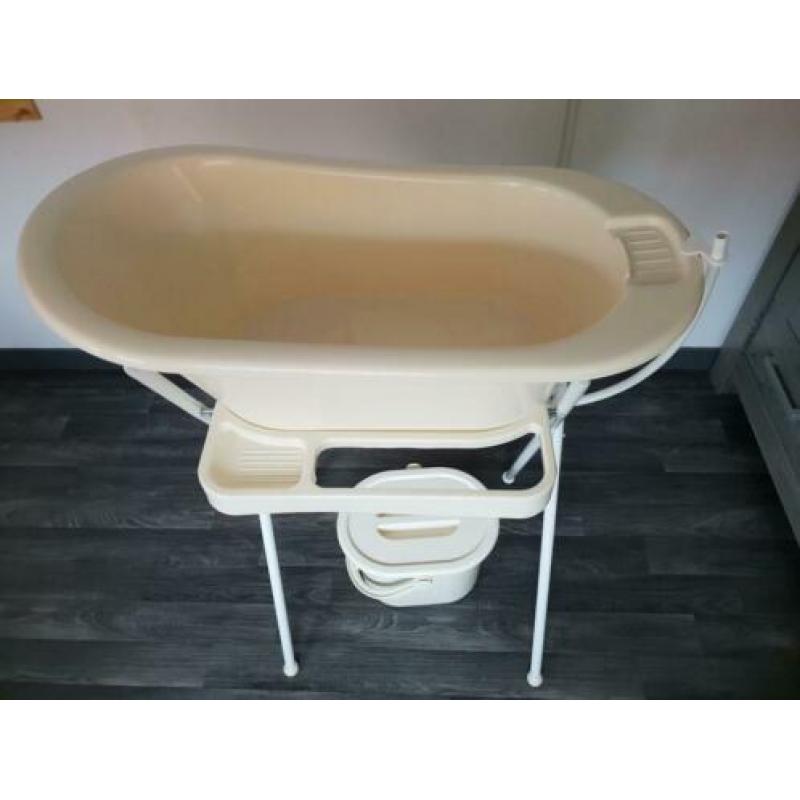 Bebe jou babybad op standaard + luieremmer + tummytub