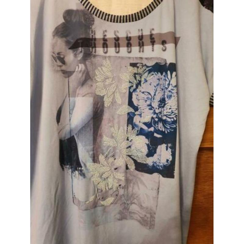 Mooie blauwe top met pailletten en glitters, maat XL