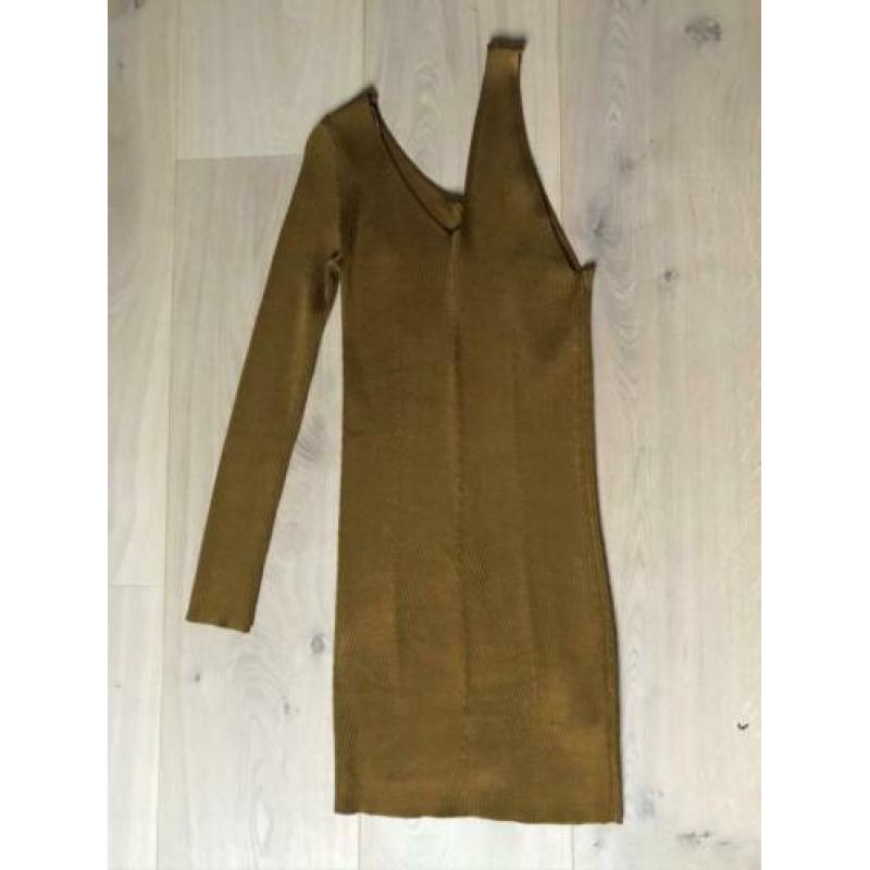 Zara jurkje one shoulder bodycon dress kerrie kleur S nieuw