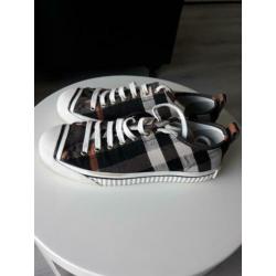 Burberry Kilbourne sneakers, maat 38, slechts 1x grdragen