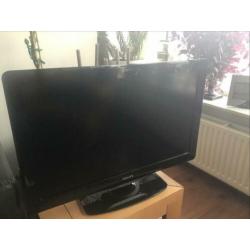 Philips LCD full HD TV. Als nieuw met AB en boeken.
