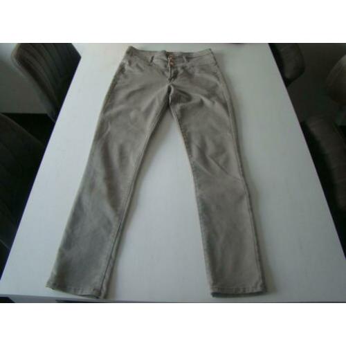 Supermooie broek van REFUGE / maat 38