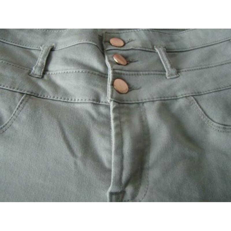 Supermooie broek van REFUGE / maat 38