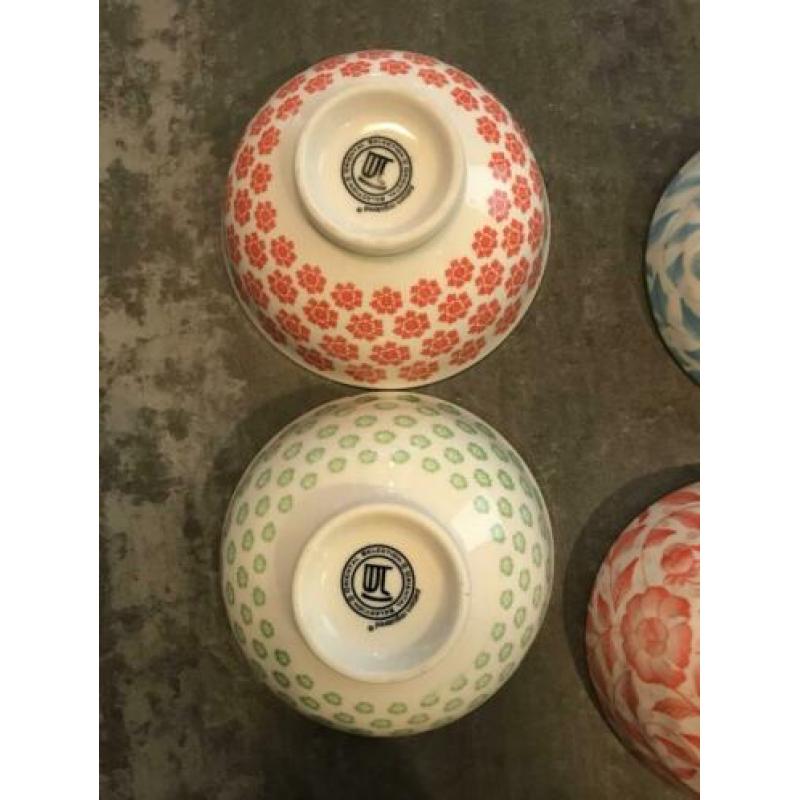 Set van 5 mooie kommetjes / kommen / bakjes /servies bloemen