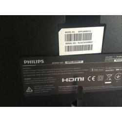 Philips LCD full HD TV. Als nieuw met AB en boeken.