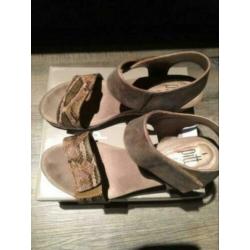 Super gave sandalen van Pitt, maat 42, NIEUW!!