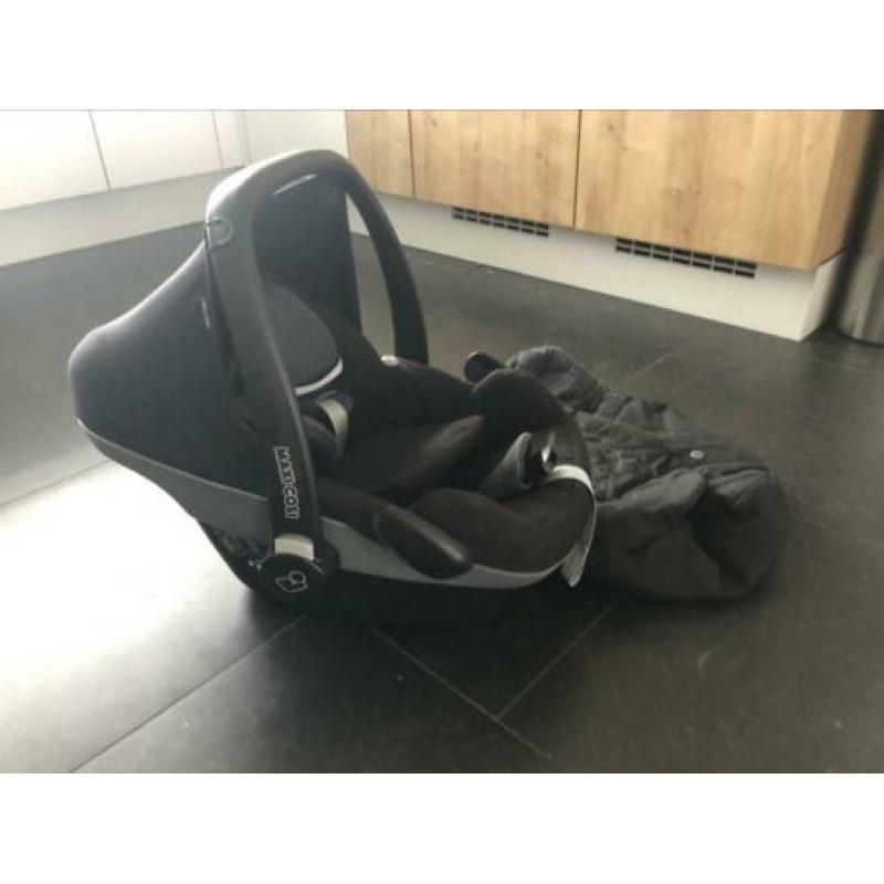 Maxi-Cosi Pebble (incl. voetenzak)