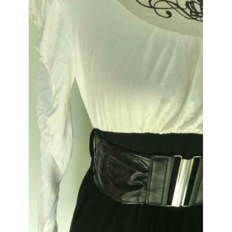 Amisu petit sexy jurkje mt M met brede taille riem