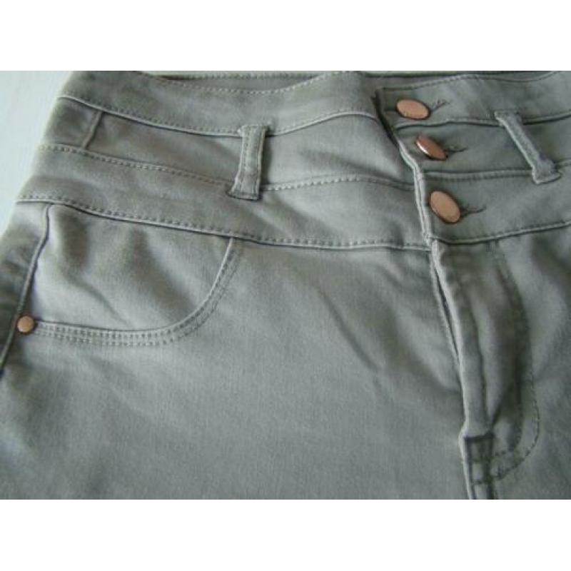 Supermooie broek van REFUGE / maat 38