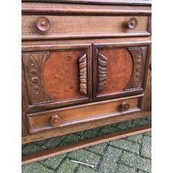 Vintage antieke donkerbruine dressoir