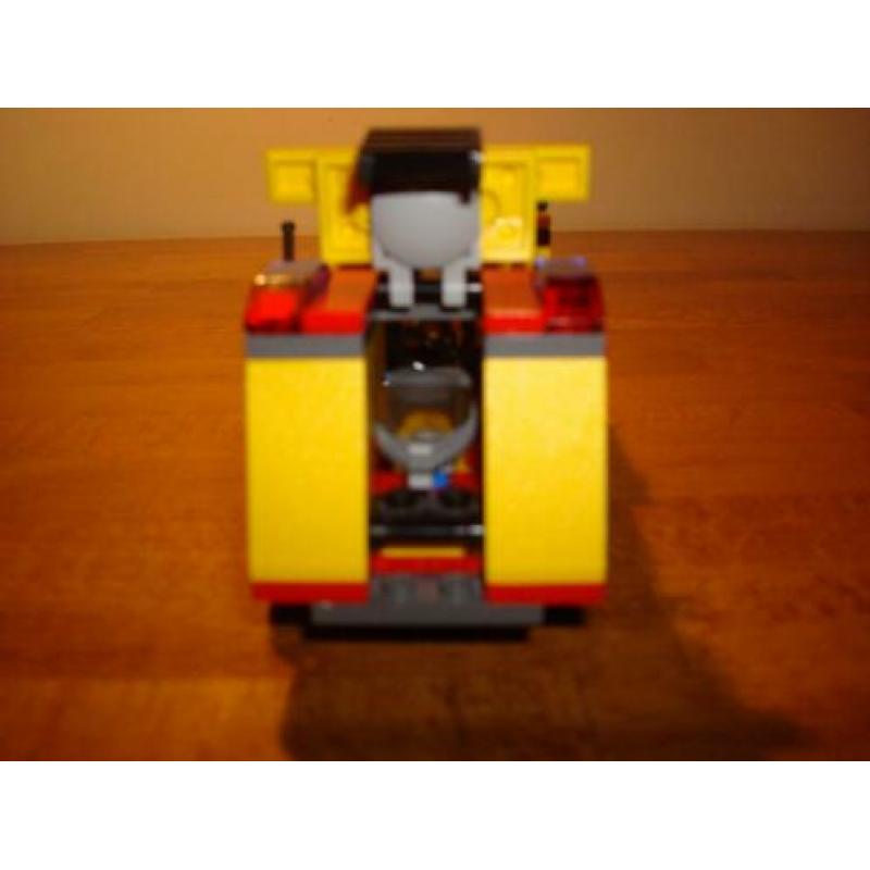 Lego city 7891 luchthaven brandweerwagen blusvoertuig auto