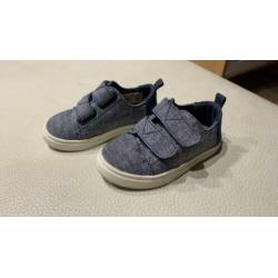 Erg leuke sneakers van Toms in maat 23,5