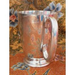 Zware antieke Pint beker uit Engeland van Walker & Hall.
