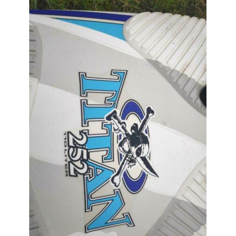 Naish Titan 252 110 liter