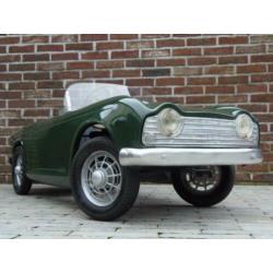 Trapauto TRIUMPH TR4 "ROADSTER" Devillaine France 1965 AT&V