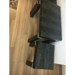 Bijzettafel