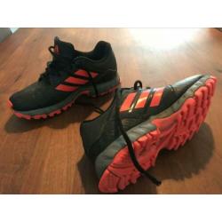 Adidas veld hockeyschoenen mt 34