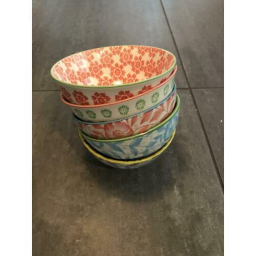 Set van 5 mooie kommetjes / kommen / bakjes /servies bloemen