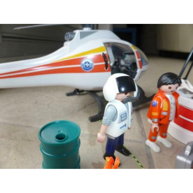 Playmobil 5542 en 9235 blusvliegtuig en brandweerauto