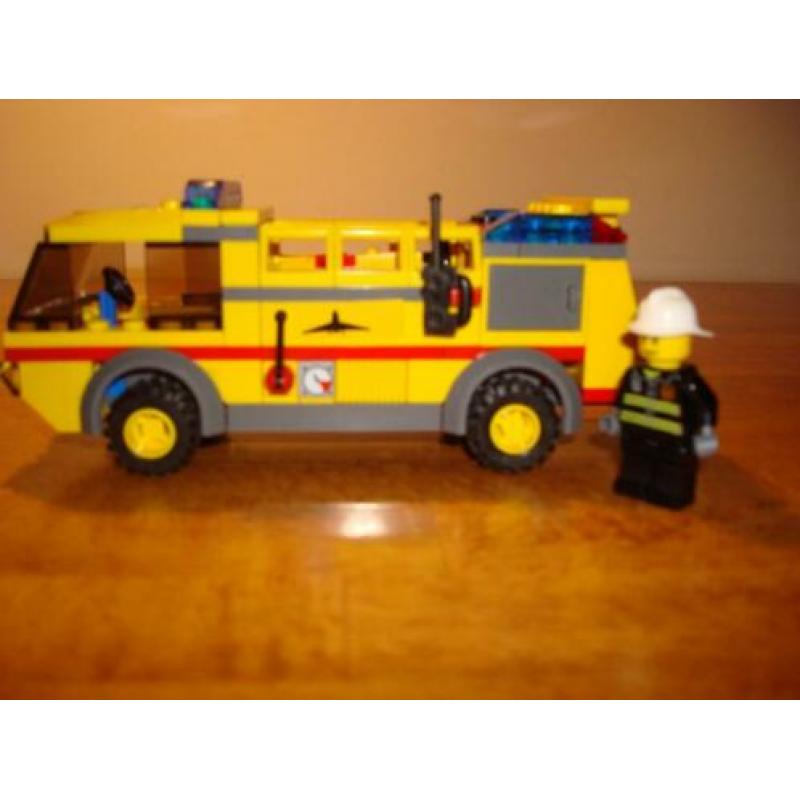 Lego city 7891 luchthaven brandweerwagen blusvoertuig auto