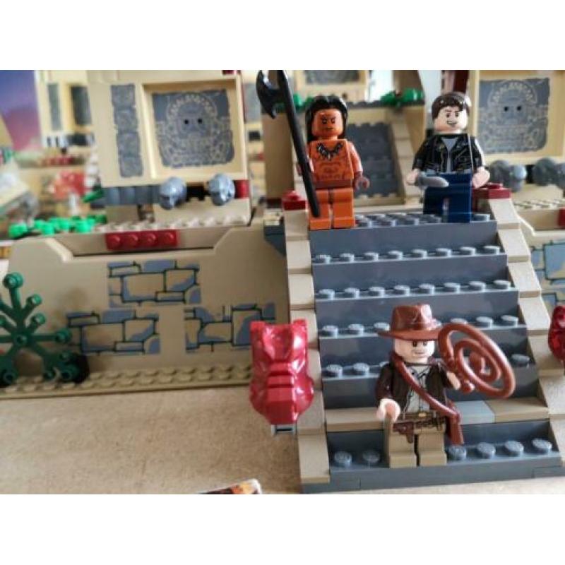 Lego set Indiana Jones 7627