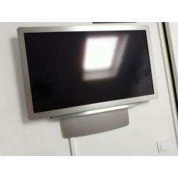 TV Philips ambilight type 32PFL9705H/12 met muurbeugel