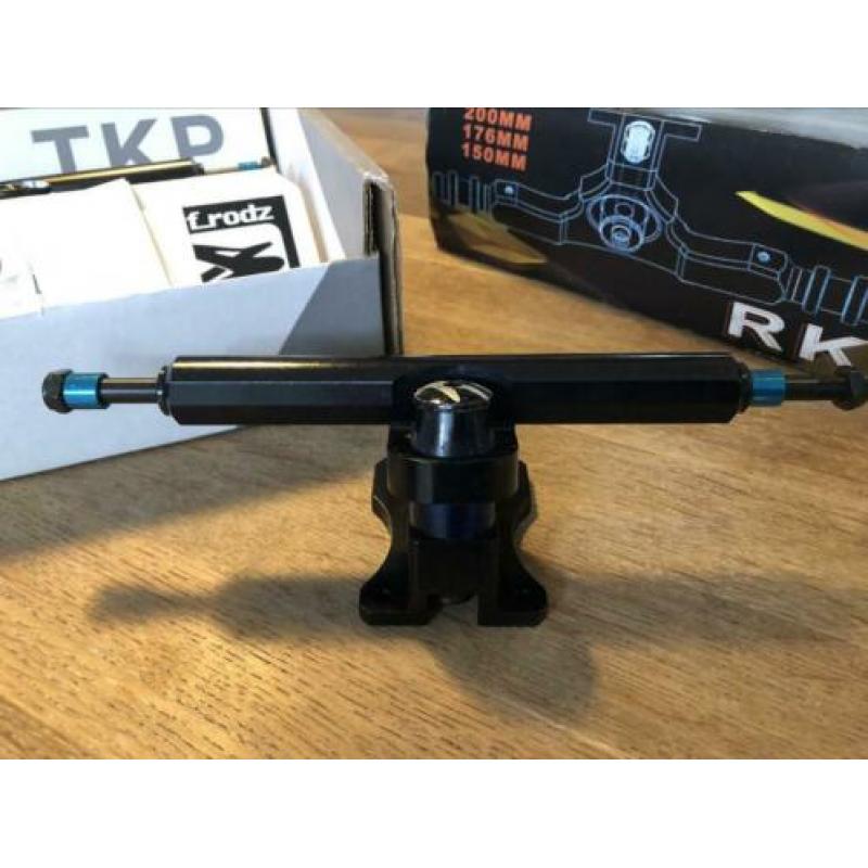 Longboard skate truks Surf Rodz nieuw