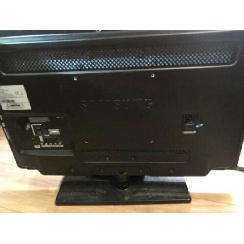 Samsung tv model LE32C530F1W