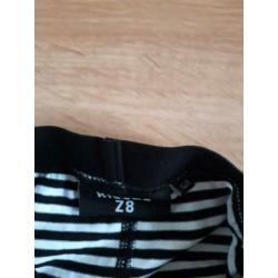 z8 mooie zwart wit gestreepte legging zgan 128