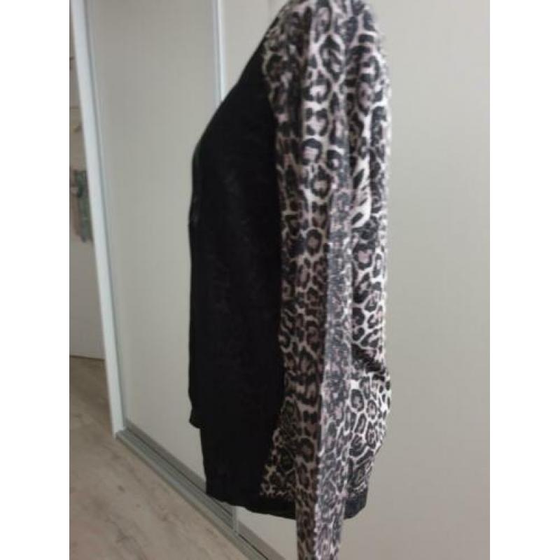 Stijlvolle pullover van Geisha. Maat 38