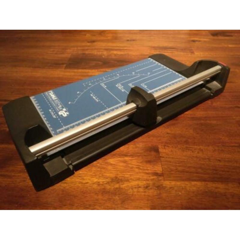 Dahle rolsnijmachine 507 - 8 vel - 32 cm
