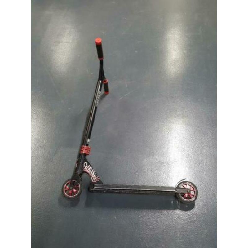 Stuntstep slamm scooters rebel rood