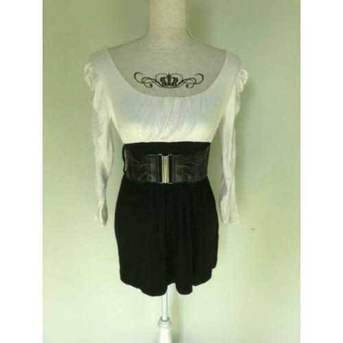 Amisu petit sexy jurkje mt M met brede taille riem