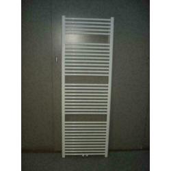 Handdoek radiator 60 cm breed x 185 cm hoog met midden- onde