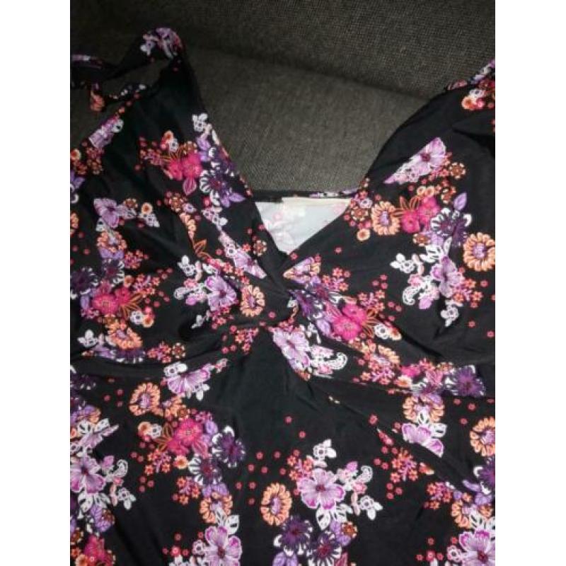 Mooi badpak met bloemen Maat 52