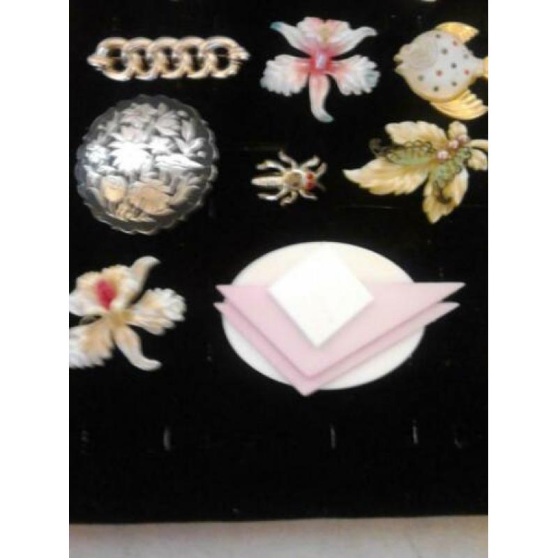 Broches