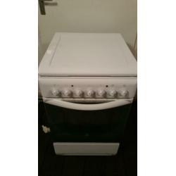 Top merk Indesit Elektrische fornuis+oven werkt 100%